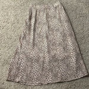 Leopard Midi Skirt Sz s with pockets in cream